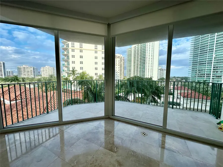 19900 E Country Club Dr #812, Aventura, FL 33180 - Image #3