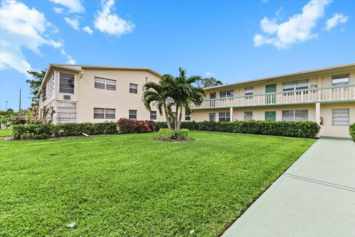 349 Oakridge T #349, Deerfield Beach, FL 33442 - Image #1