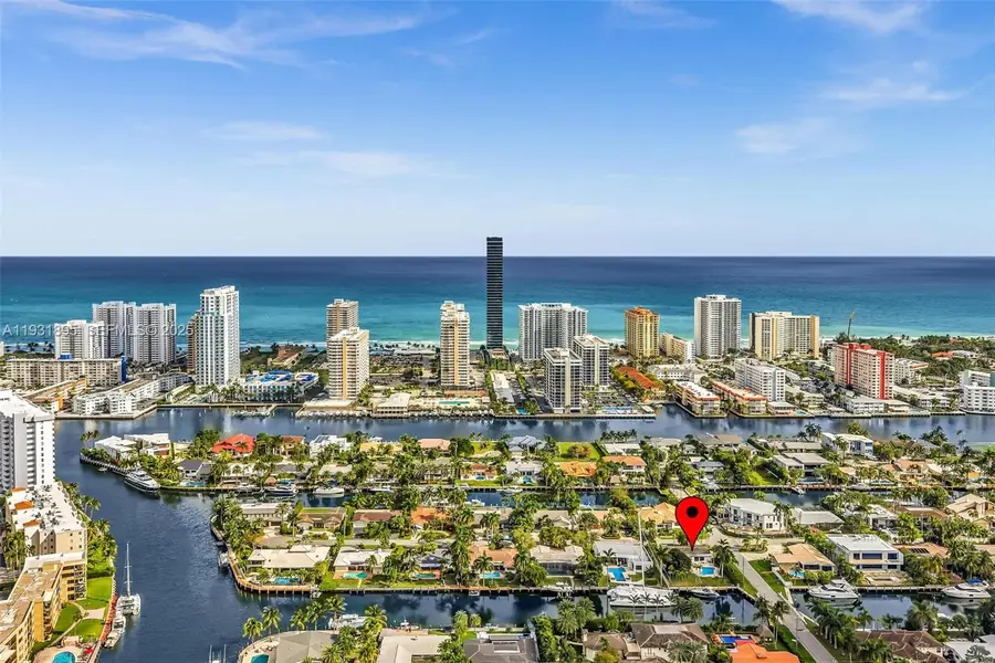 536 Hibiscus Dr, Hallandale Beach, FL 33009 - Image #2