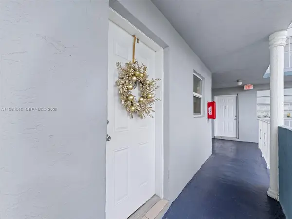 1655 W 44th Pl #448, Hialeah, FL 33012