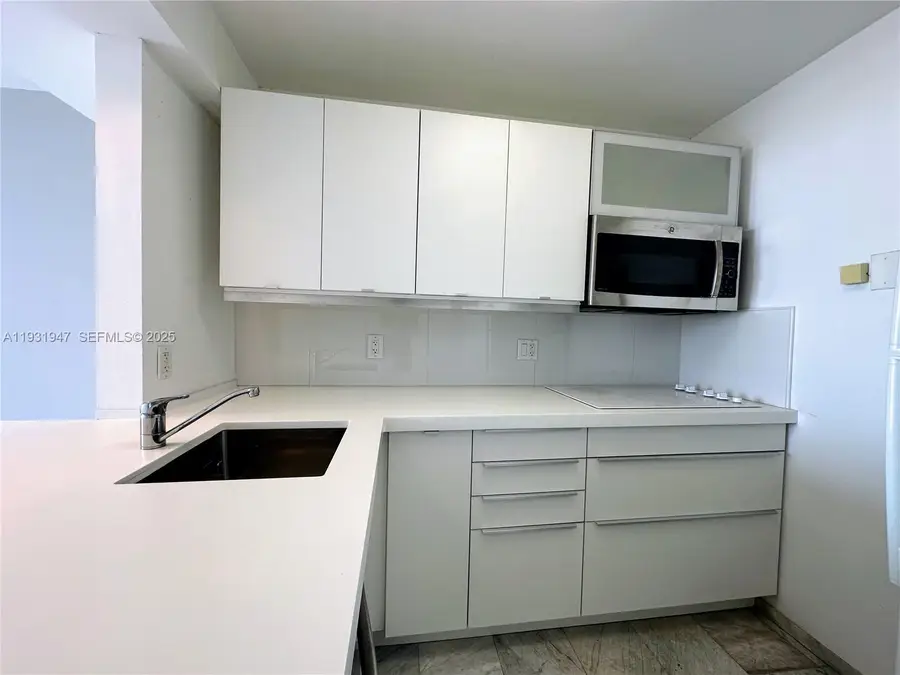 2350 NE 135th St #1501, North Miami, FL 33181 - Image #2