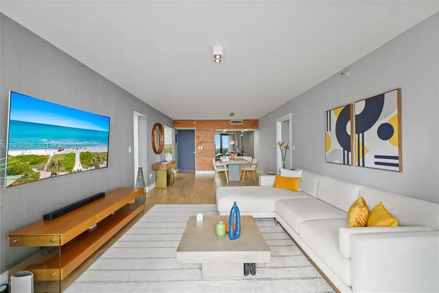 20505 E Country Club Dr #1034, Aventura, FL 33180 - Image #2