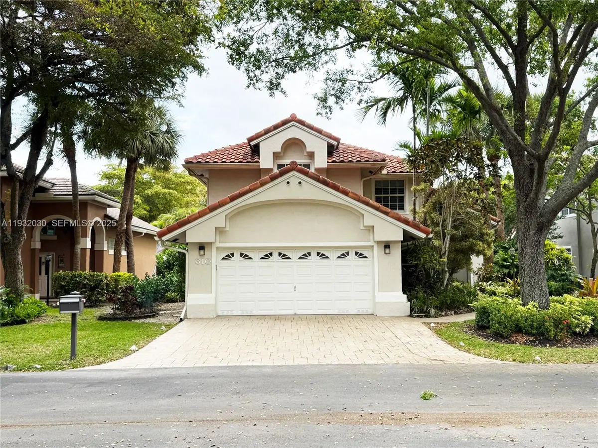 610 Misty Oaks Ln, Pompano Beach, FL 33069 - Image #1