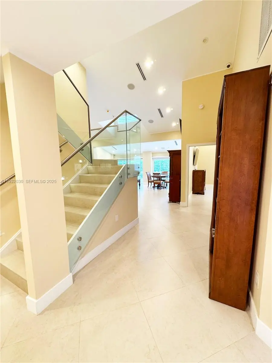 610 Misty Oaks Ln, Pompano Beach, FL 33069 - Image #3