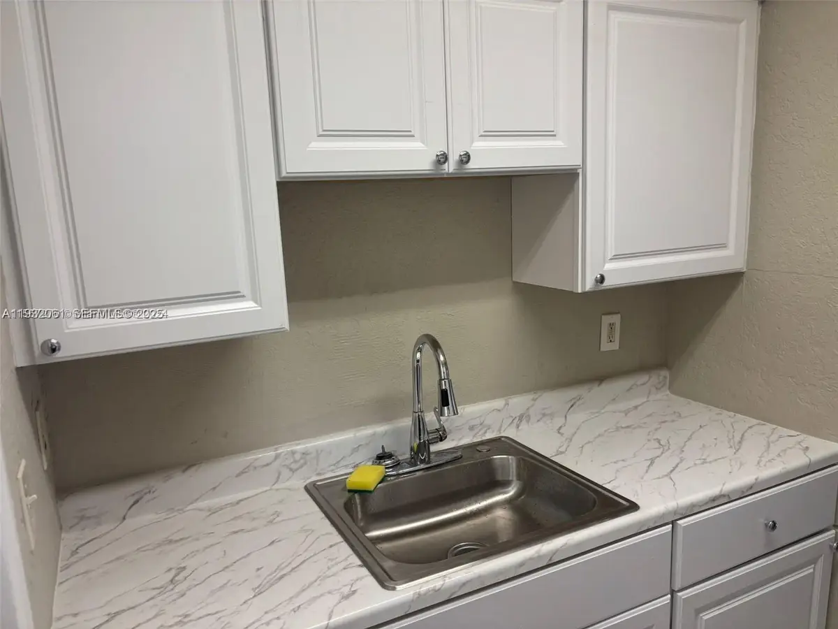 2750 Pierce St #3, Hollywood, FL 33020 - Image #1