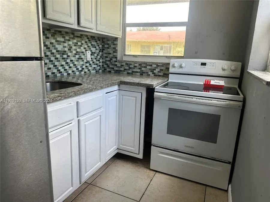 1870 Gardenia Rd, Fort Lauderdale, FL 33317 - #2