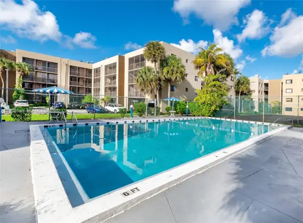 8625 NW 8th St #401, Miami, FL 33126