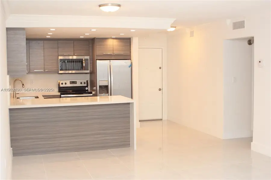 6940 Miami Gardens Dr #1-126, Hialeah, FL 33015 - Image #3