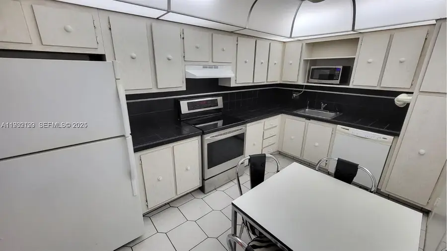 3800 S Ocean Dr #1117, Hollywood, FL 33019 - Image #3