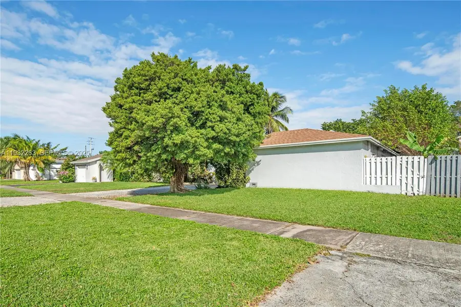 4093 NW 1st Pl, Deerfield Beach, FL 33442 - Image #3