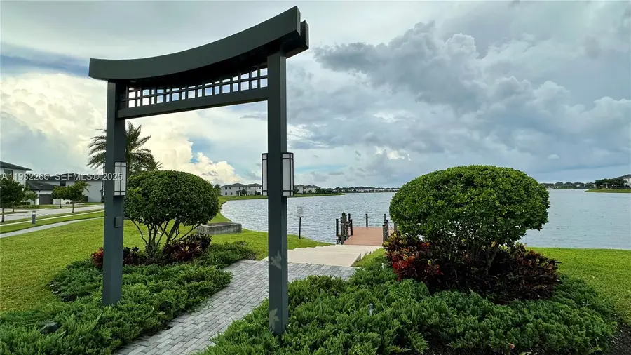 9155 NW 161st St, Miami Lakes, FL 33018 - Image #2