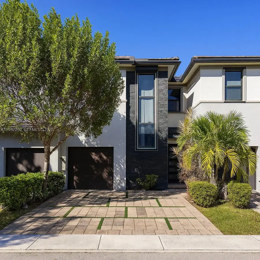 9155 NW 161st St, Miami Lakes, FL 33018 - Image #3