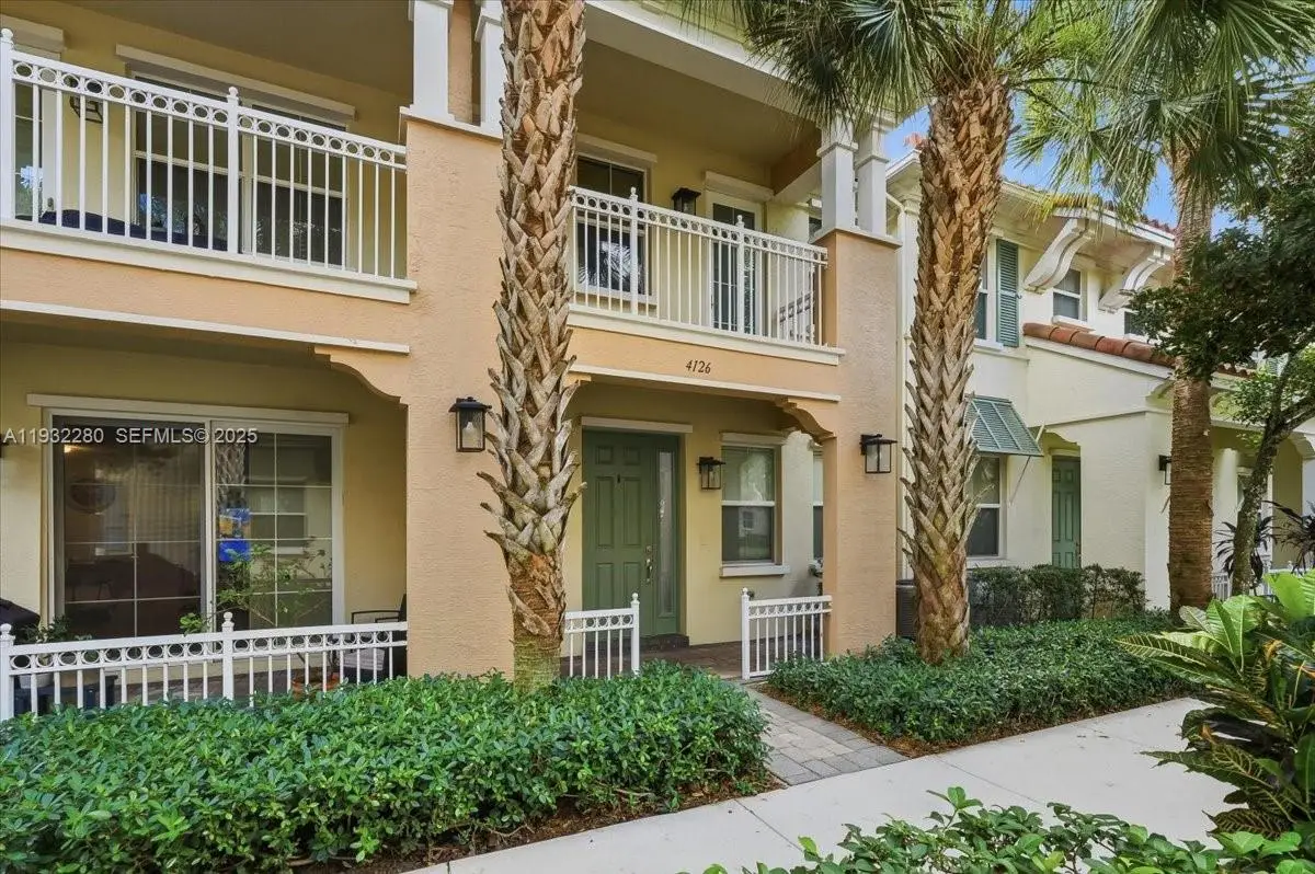 4126 Cascada Cir, Cooper City, FL 33024 - Image #1