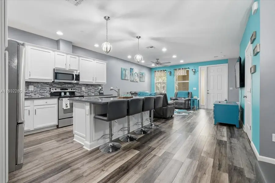 4126 Cascada Cir, Cooper City, FL 33024 - Image #2