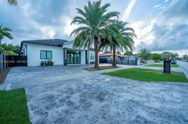 10850 SW 32nd St, Miami, FL 33165