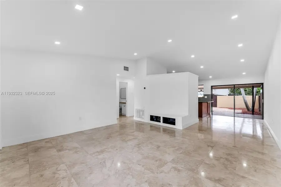 14719 SW 84th Ter, Miami, FL 33193 - Image #3