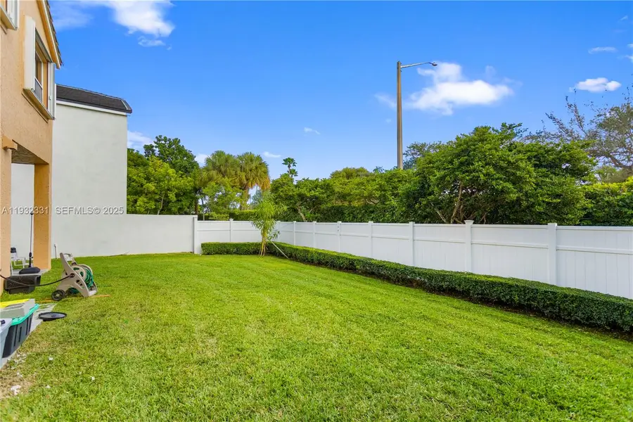 15558 NW 12th Ct, Pembroke Pines, FL 33028 - Image #3