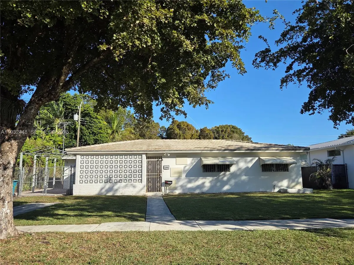 8235 SW 62nd Pl, Miami, FL 33143 - Image #1