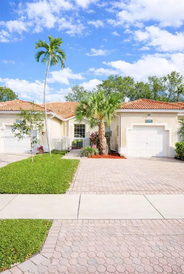 2650 E Aragon Blvd #2, Sunrise, FL 33313