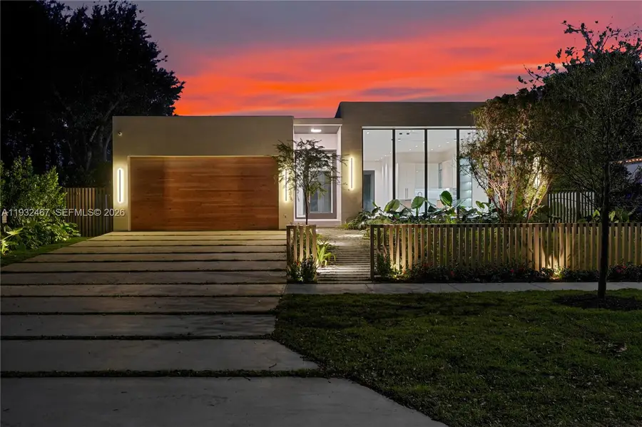 830 Oriole Ave, Miami Springs, FL 33166 - #2