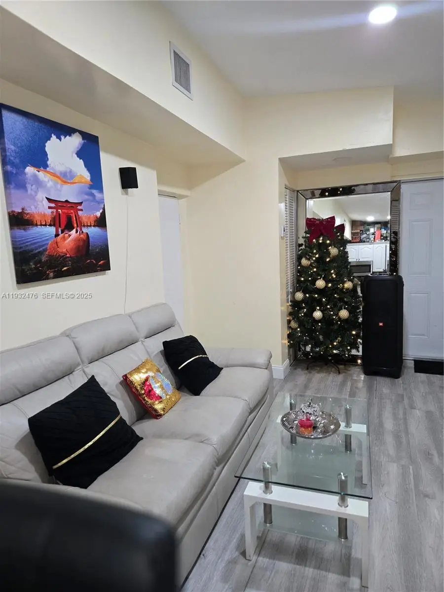 6108 SW 39th St, Miramar, FL 33023 - Image #1