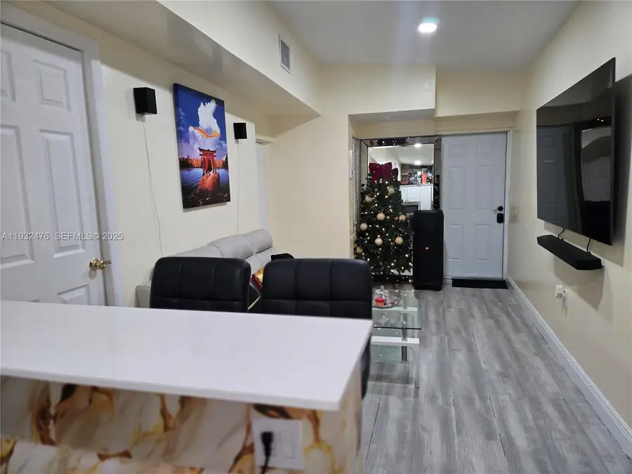 6108 SW 39th St, Miramar, FL 33023 - Image #2