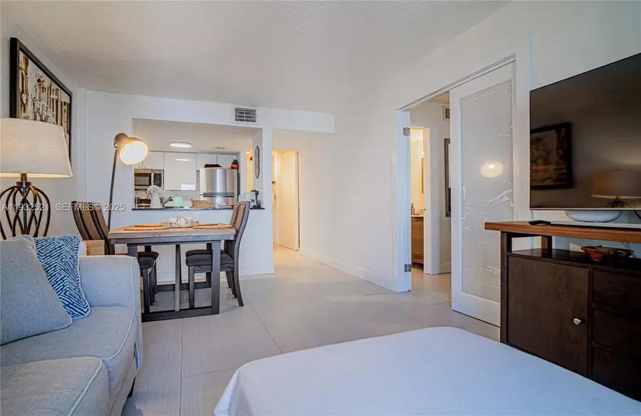 6801 Harding Ave #301, Miami Beach, FL 33141 - Image #2