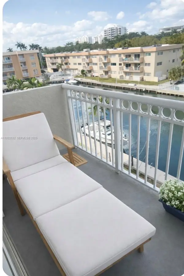 3601 NE 170th St #402-B, North Miami Beach, FL 33160