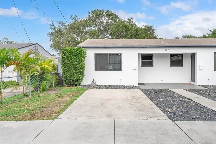722 SW 8th St, Hallandale Beach, FL 33009 - Image #3