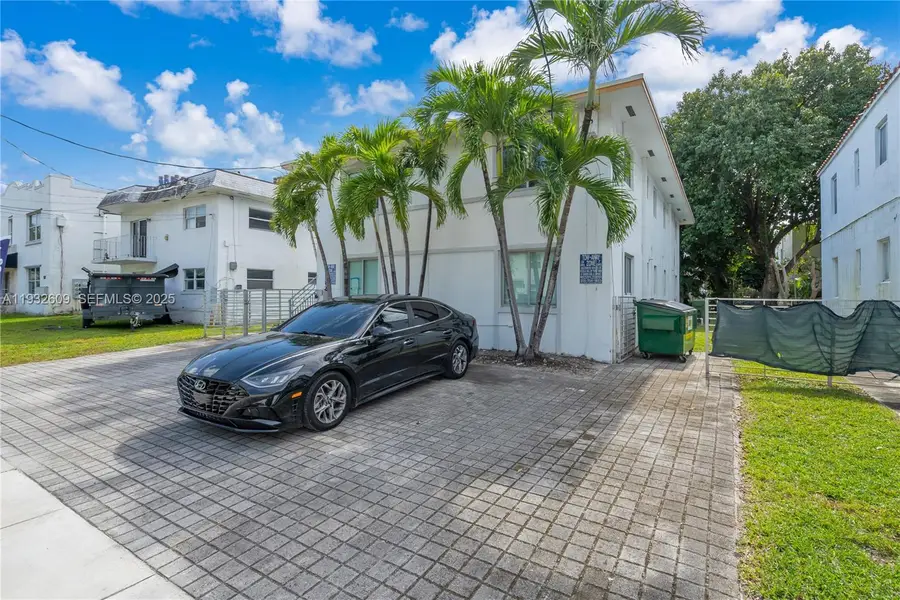 560 NE 63rd St, Miami, FL 33138 - Image #2
