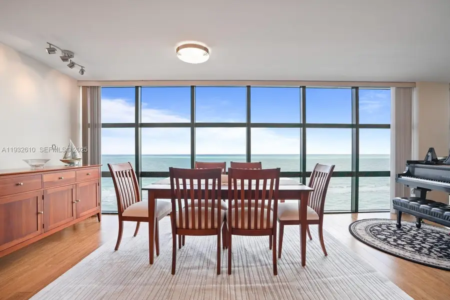 6423 Collins Ave #1005, Miami Beach, FL 33141 - Image #3