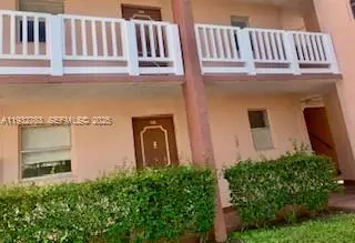 9601 Sunrise Lakes Blvd #106, Sunrise, FL 33322