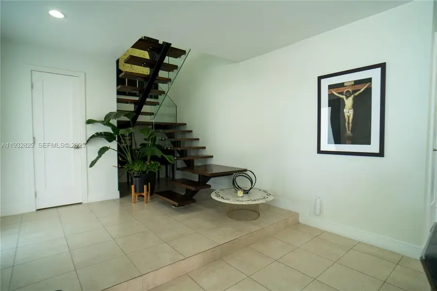 2524 SW 112th Ave, Miami, FL 33165 - Image #2