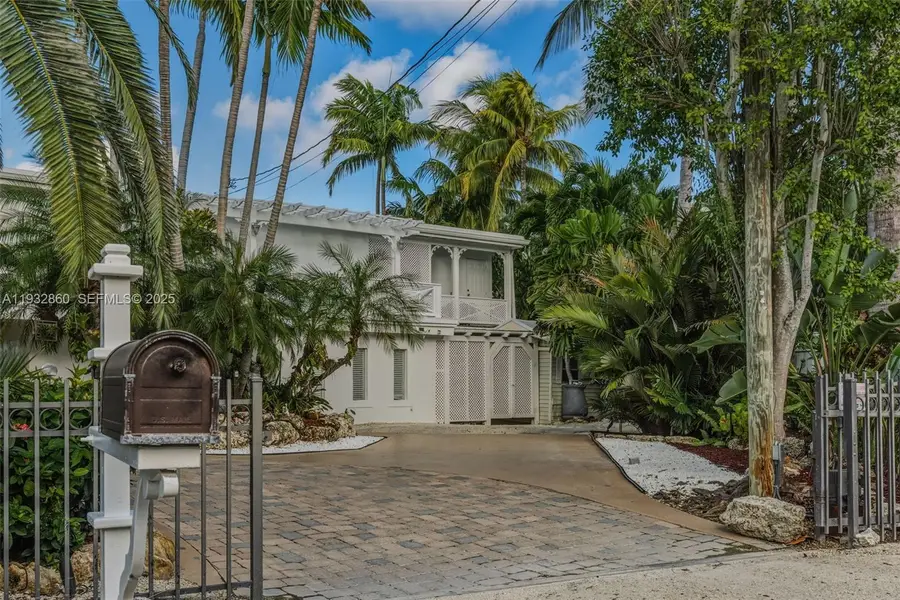 16 North Dr, Key Largo, FL 33037 - Image #2