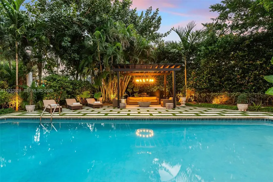 680 Buttonwood Ln, Miami, FL 33137 - #2