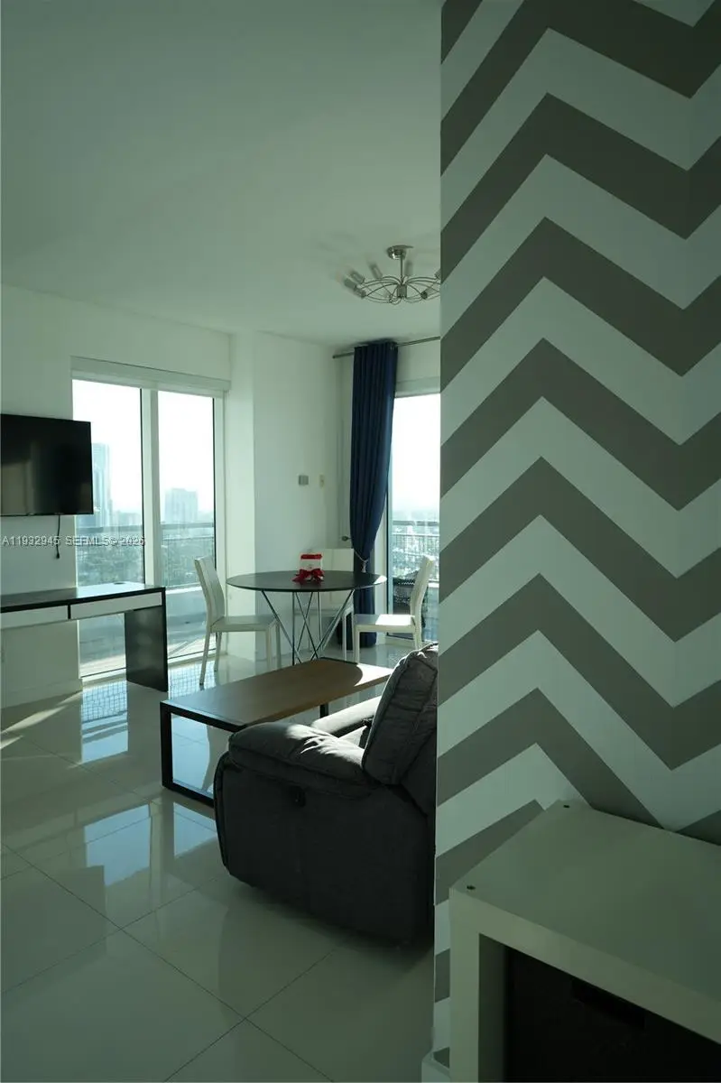 60 SW 13th St #1901, Miami, FL 33130 - Image #3