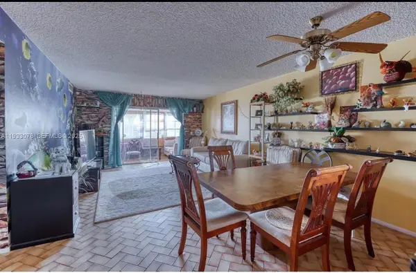 12027 S Greenway Cir #206, Royal Palm Beach, FL 33411