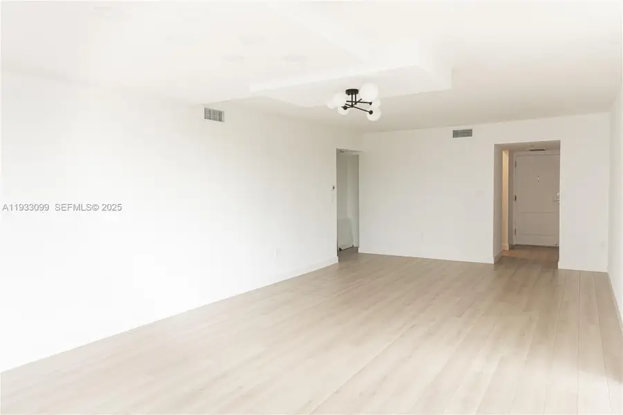 3625 N Country Club Dr #309, Aventura, FL 33180 - Image #2