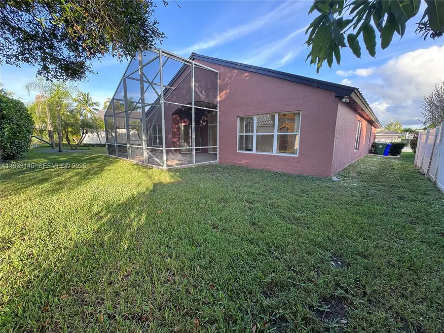 326 SW 162nd Ave, Pembroke Pines, FL 33027 - Image #3