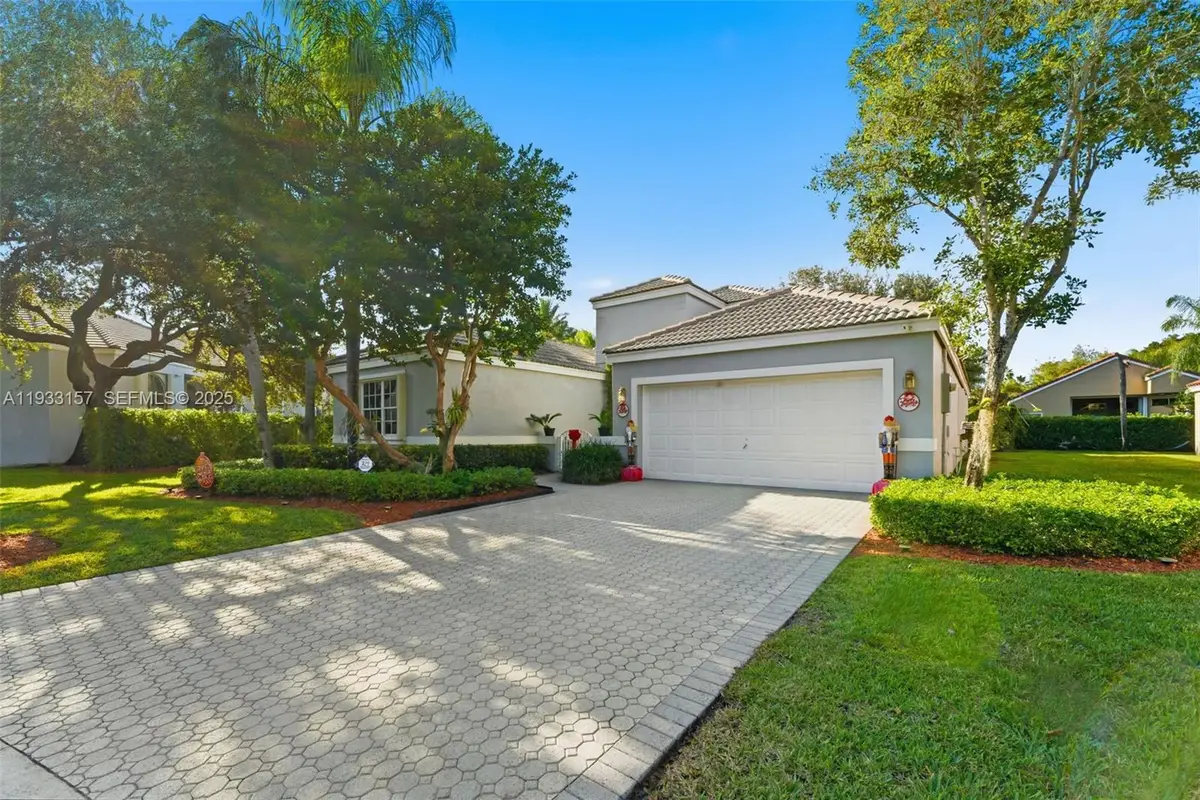2019 Cove Ln, Weston, FL 33326 - Image #1