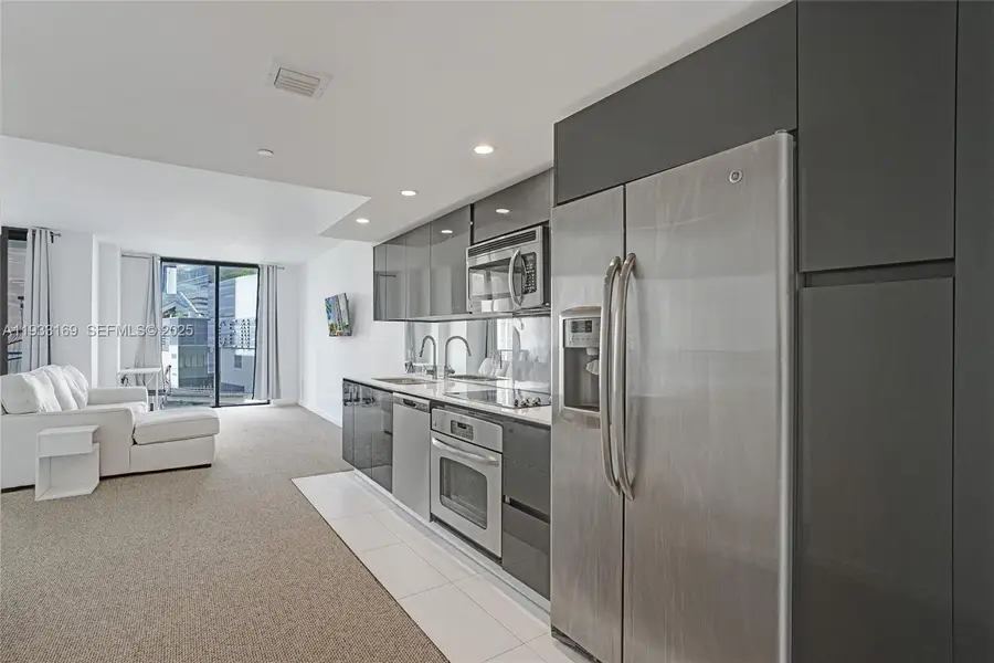 31 SE 6th St #805, Miami, FL 33131 - Image #3