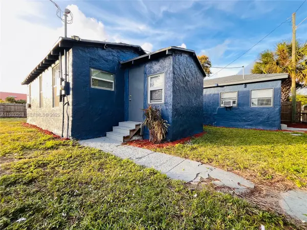 1927 Windsor Ave, West Palm Beach, FL 33407