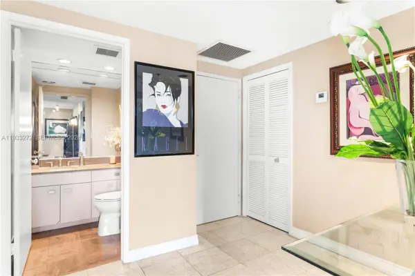 1581 Brickell Ave #107, Miami, FL 33129