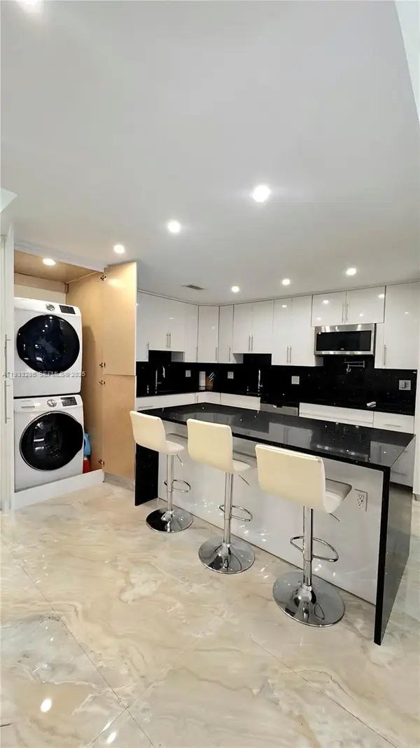 620 Briarwood Cir #1-43, Hollywood, FL 33024