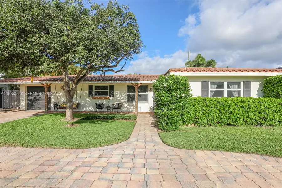 1707 NE 52nd St, Fort Lauderdale, FL 33334 - Image #2