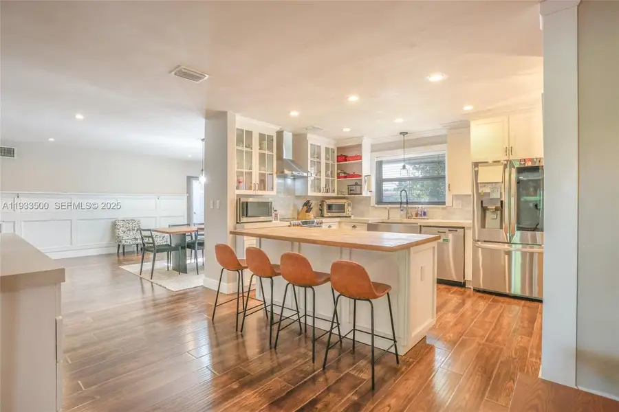 1707 NE 52nd St, Fort Lauderdale, FL 33334 - Image #3