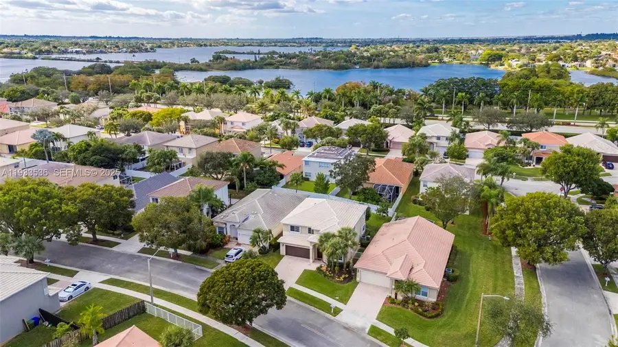 1996 NW 170th Ter, Pembroke Pines, FL 33028 - Image #2