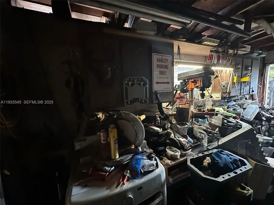 1511 Sw 28th Way, Fort Lauderdale, FL 33312 - Image #2