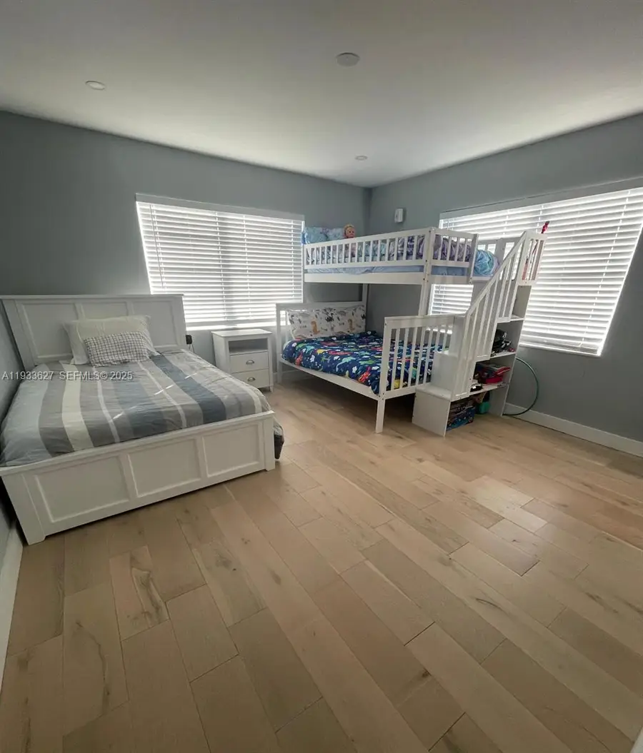 1235 Pennsylvania Ave #4E, Miami Beach, FL 33139 - Image #2