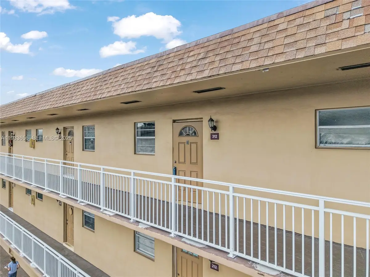 5021 W Oakland Park Blvd #312, Lauderdale Lakes, FL 33313 - #1